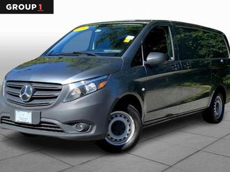 2023 mercedes-benz metris base