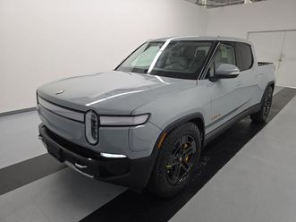 2023 rivian r1t adventure package