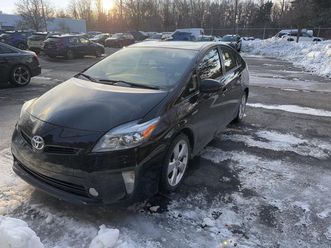 used 2015 toyota prius five