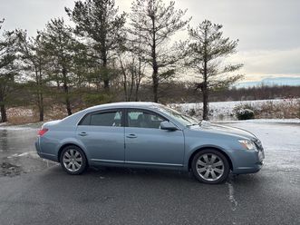 used 2005 toyota avalon touring