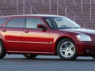 used 2005 dodge magnum se