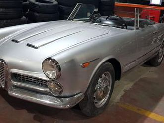 alfa romeo - 2000 touring spider