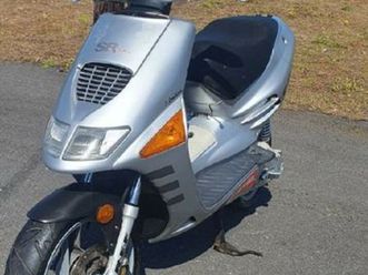 APRILIA aprilia-sr-50-cm3-refroidissement-liquide Gebrauchtmotorrad