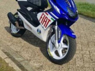 YAMAHA yamaha-aerox-snor-valentino-rossi Used - the parking motorcycles