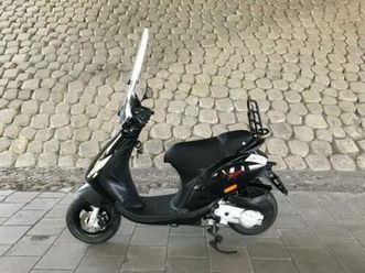 PIAGGIO nette-piaggio-zip-uit-2019-6661km-geel-kenteken Used - the parking  motorcycles