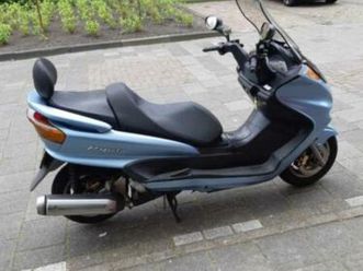 YAMAHA yamaha-majesty-250-motorscooter tweedehands - De Parking