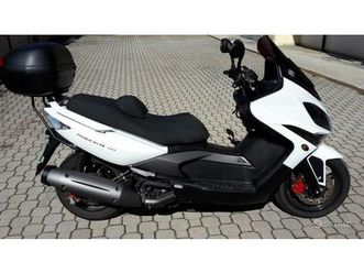 KYMCO kymco-xciting-500i-abs-2010 tweedehands - De Parking