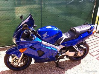 Honda Honda Vfr 800 Fi Bleue Nickel Used The Parking Motorcycles
