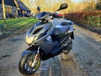 YAMAHA yamaha-aerox-4t-e4-4-2018-16-283km-matgrijs-geel tweedehands - De  Parking