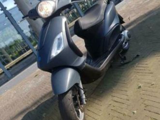 PIAGGIO fly-125cc-4t-snor-blauw-kenteken-80cc-180cc-zip-piaggio de segunda  mano el Parking