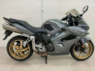 Honda 10 Honda Vfr800f Vfr800fi Sports 7cc Occasion Le Parking