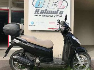 PIAGGIO PIAGGIO CARNABY 125 ROLLER / SCOOTER Used - the parking motorcycles