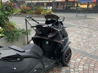 PEUGEOT metropolis-400-black-edition-2016 tweedehands - De Parking