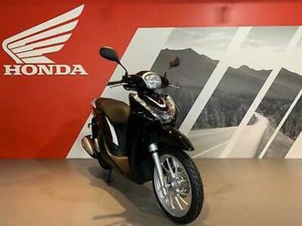 HONDA honda-sh-mode-125-2021-model-order-now-at-craigs-honda-sh125-mode  tweedehands - De Parking
