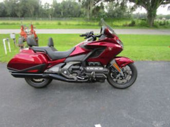 Honda 18 Honda Goldwing Gl1800 Dct Backrest Driver Bacrest Low Miles Used The Parking Motorcycles