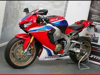 Honda 18 67 Honda Cbr1000rr Fireblade Sp2 Abs Just 339 Miles Stunning Gbp18 795 Gebrauchtmotorrad