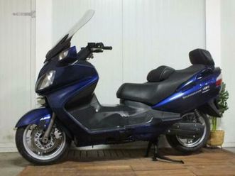 SUZUKI suzuki-burgman-650-abs-motorscooter-33017-km-bj-2005 tweedehands -  De Parking