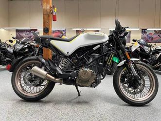 HUSQVARNA 2019-husqvarna-401-vitpilen 