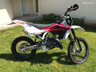 husqvarna 125 enduro road legal