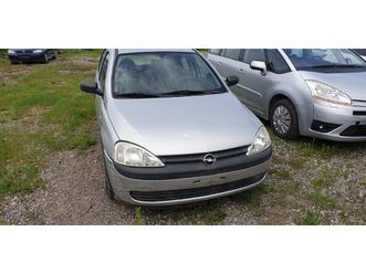 opel-corsa-c-mala-kilometraza-polovni-automobili