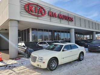 Chrysler 300c Used 10 Chrysler 300 300 C 5 7l Hemi 360 Hp Sunroof Awd Heated Seats A C Leather Used The Parking