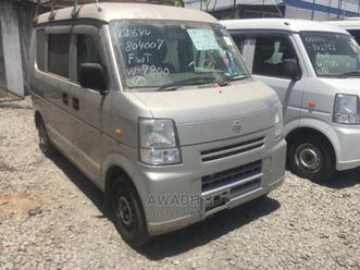 Nissan nv 100