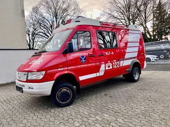 mercedes-benz-sprinter-414-314-4x4-offroad-feuerwehr-camper