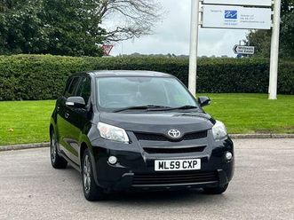 2010-toyota-urban-cruiser-1-33