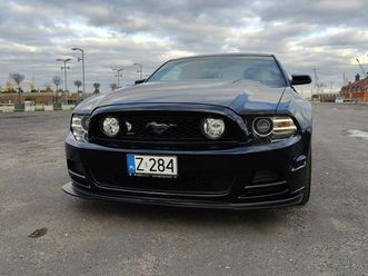 ford-mustang-5-0-v8-gt