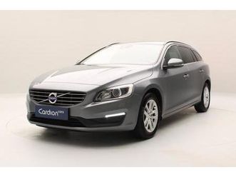 volvo-v60-d4-momentum-rezervace