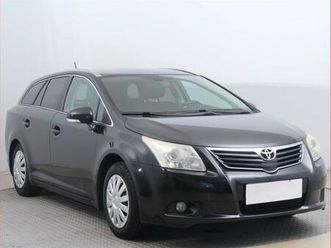 toyota avensis 2.0 d-4d, po stk, tažné