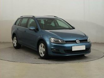 volkswagen golf 2.0 tdi, xenony, tempomat
