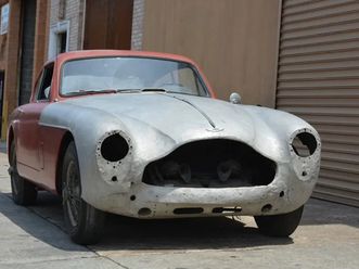 1957 aston martin db2/4