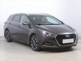 hyundai i40 1.7 crdi, serv.kniha, navi