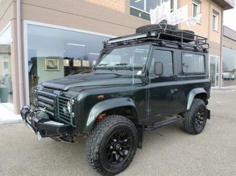 land-rover-defender-90-2-4-td4-station-wagon