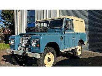 1980-land-rover-series-3-in-guildford-royaume-uni-a-ve