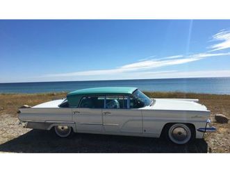 lincoln continental v8