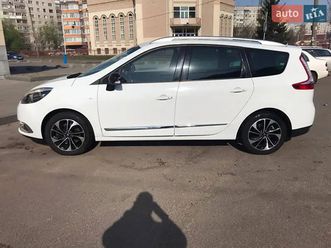 RENAULT SCENIC renault-megane-scenic-2015