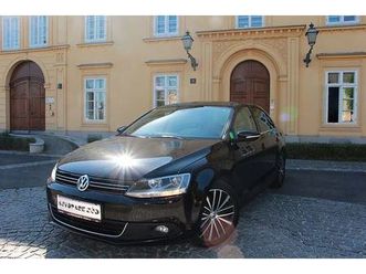 vw jetta highline 2,0 tdi dpf 1 besitz,pdc,sitzh.. in linz