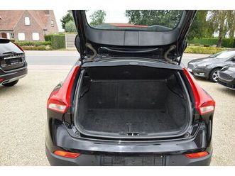 volvo v40 cross country