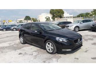 volvo v40 v40 d2 auto kinetic business 2018