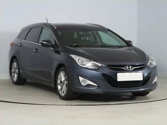 hyundai i40 1.7 crdi, serv.kniha, tempomat