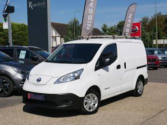 2017-nissan-env200-e-acenta-rapid-panel-van
