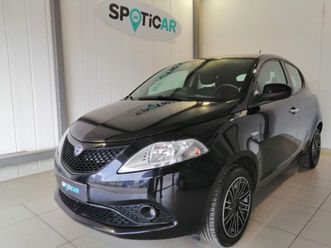 ypsilon 3ª serie ypsilon 1.0 firefly 5 porte s&s hybrid ecochic gold