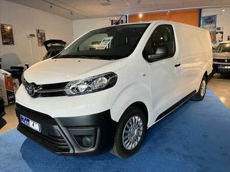 toyota proace city tole long 2.0 140 d-4d dynamic