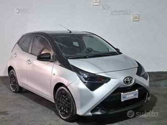 aygo 2ª serie aygo connect 1.0 vvt-i 72 cv 5 porte x-cool