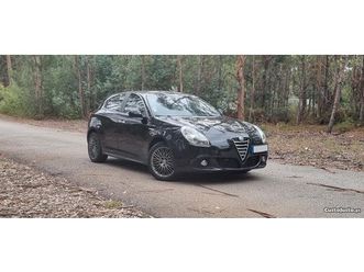 ALFA ROMEO GIULIETTA alfa-romeo-giulietta-1-6-jtdm-distinctive-nacional-dezembro-14