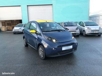 voiture éléctrique blue car