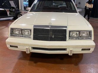 1983 chrysler lebaron (t&c)