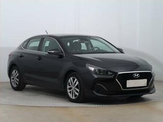 hyundai i30 1.6 crdi, čr,1.maj, serv.kniha